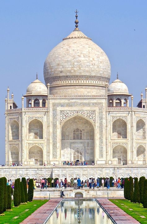 To visit every monument in India is an impossible task. But the following 7 sites will offer a glimpse into the historical richness of the land. Historical Places In India, Monument In India, Delhi Tourism, India Travel Places, Taj Mahal India, Scenery Landscape, Beautiful Mosques, Historical Monuments, Ancient India