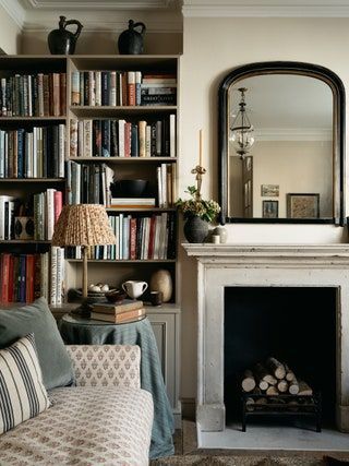 Terrace House Interior, Victorian Terrace Interior, Terrace Interior, Cotswold House, Terrace Living Room, Victorian Dressers, Farrow & Ball, Victorian Terrace House, Style Anglais