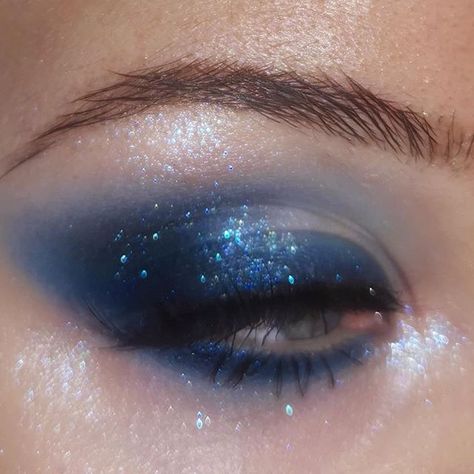 Blue lagoon 🐳  Swipe    @incrediblecosmetics Lid slick blue pigment (dose of ego)  @doseofcolors Friendcation desi x katy palette (blue shimmer)  @narsissist radiant creamy concealer light  @milkmakeup kush brow clear gel  @darkswanofdenmark Heavenly lashes  @ritueldefille Pyxis celestial sphere in the inner corner and as a highlighter  @colourpopcosmetics blue moon palette (clued in, fine China)   #closeup #beauty #makeuptutorial #makeup #eyemakeup #eyeshadow #brows #beautyshot #blueeyes Palette Blue, Blue Pigment, Swag Makeup, Ethereal Makeup, Eye Makeup Designs, Dope Makeup, Makeup Eye Looks, Kesha, Eye Makeup Art