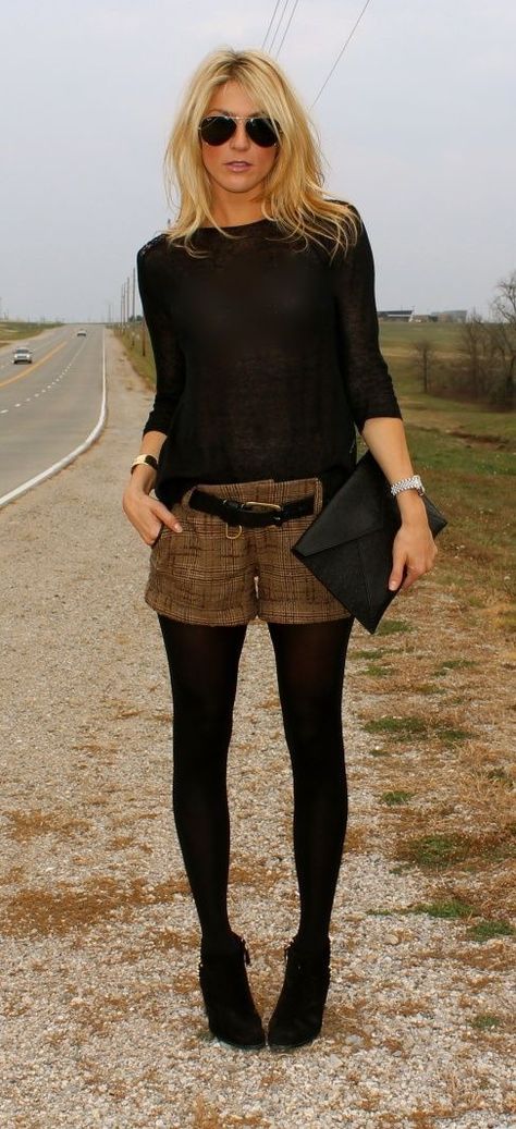 Winter Shorts, Dressy Shorts, Bohol, 가을 패션, Shorts With Tights, Narnia, Black Tights, Looks Style, Fall Looks