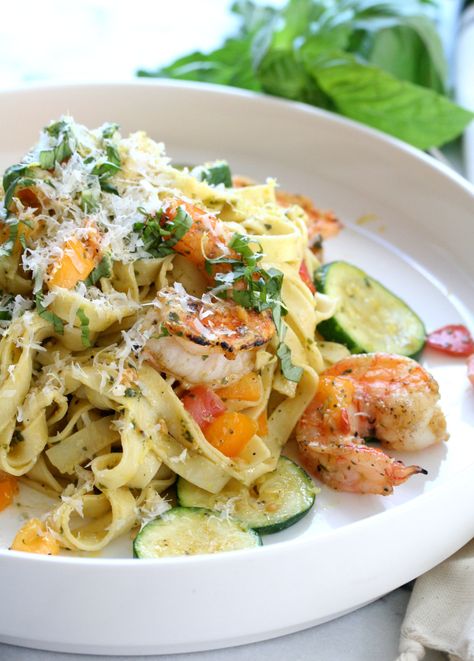 Family Style Lunch Ideas, Pasta Primavera With Shrimp Recipes, Creamy Lemon Pasta Salad, Summer Fettuccine Recipes, Complete Dinner Ideas, Gourmet Summer Recipes, Seafood Summer Recipes, Pasta Primavera With Shrimp, Summer Pasta Dishes Dinners