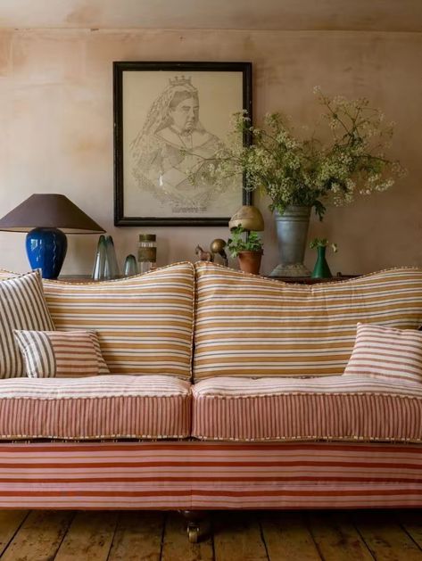 Sofas Back To Back, Couch Upholstery Ideas, Sectional Living Room Couch, Striped Sofas, English Cottage Couch, Oversized Living Room, Country Cottage Interiors Living Room, Cottage Living Room Inspiration, Striped Sofa Living Rooms