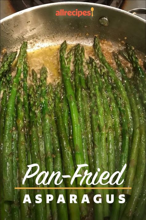 Cooked Asparagus Recipes, Asparagus On The Stove, Pan Fried Asparagus, Fried Asparagus, Ways To Cook Asparagus, Cook Asparagus, Asparagus Recipes Oven, Italian Side Dishes, Easy Asparagus Recipes