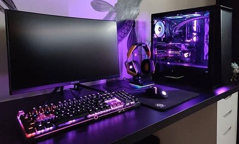 Pc Gaming Setup Purple, Lilac Gaming Setup, Purple Gaming Set Up, Small Game Rooms, Gaming Desk Setup, Best Gaming Setup, Computer Gaming Room, Gamer Setup, Otaku Room