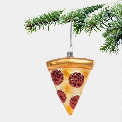 Graphic Design Inspiration Illustration, Pizza Salami, Pizza Quotes, Christmas Pizza, Christmas Marketing, Pizza Branding, Pizza Art, Christmas Campaign, Pizza Design