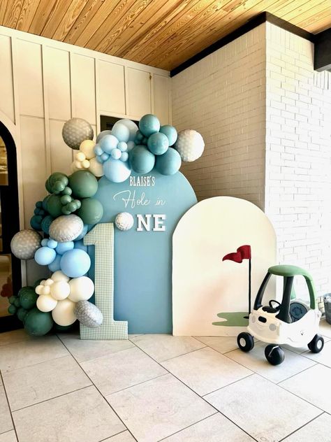 Golf First Birthday, Golf Theme Party, Inflatable Party Decorations, First Birthday Balloons, Golf Birthday Party, Boys First Birthday Party Ideas, Sports Birthday Party, Golf Theme, Golf Birthday