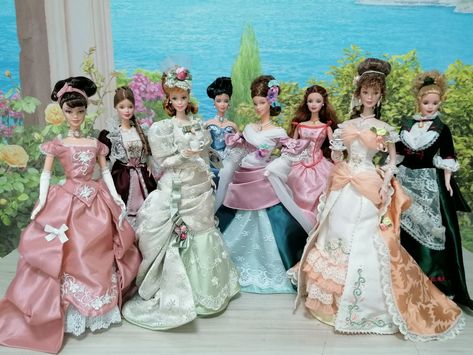 Barbie victorian wedgewood grand entrance holiday Mademuasele Isabel Mint memoris Orange pecoe Hollywood Barbie, Victorian Barbie, Barbie Fever, Collector Barbie, Barbie 90s, Disney Toddler, Barbie Costume, Fairytale Fashion, Victorian Dolls