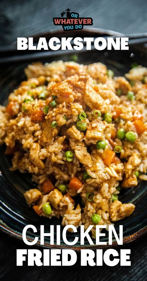 Blackstone Fried Chicken, Blackstone Stir Fry Recipes, Chicken Stir Fry Rice, Stir Fried Rice Recipe, Blackstone Meals, Blackstone Chicken, Easy Chicken Fried Rice, Outdoor Griddle Recipes, Griddle Cooking Recipes