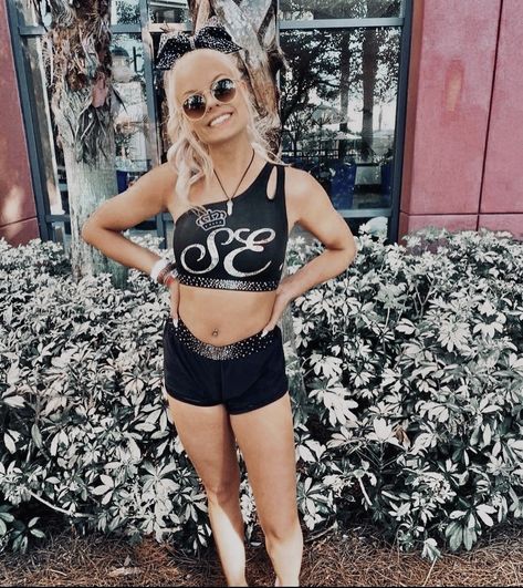 Senior Elite Practice Wear, Cheer Designs, Great White Sharks Cheer, Cheer Practice Wear, Senior Elite, Cheer Flyer, Cheer Team Pictures, Allstar Cheer, Cheer Extreme