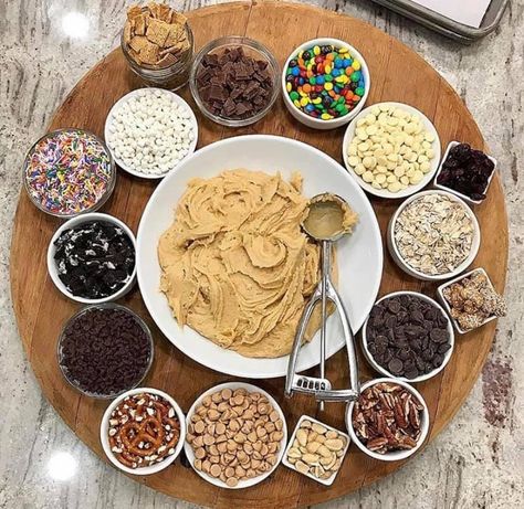 Make your own cookies with dough and toppings - Magnolia Mercantile Charcuterie Inspiration, Party Food Platters, Charcuterie And Cheese Board, Charcuterie Recipes, Cookie Flavors, Food Platters, Cookies Ingredients, Favorite Cookies, Creative Food