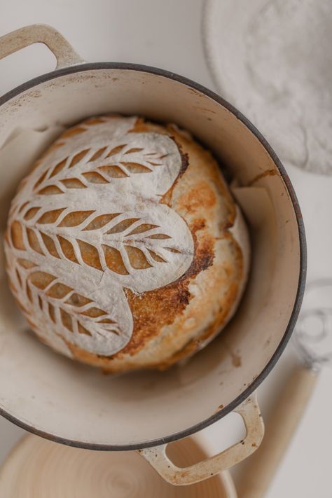 SOURDOUGH SCORING TIPS — Claire Mariah Benefits Of Sourdough, Bread Scoring Patterns, Sourdough Scoring, Bread Scoring, Sourdough Starter Discard Recipe, Homemade Sourdough Bread, Sourdough Starter Recipe, Bread Art, Sourdough Baking