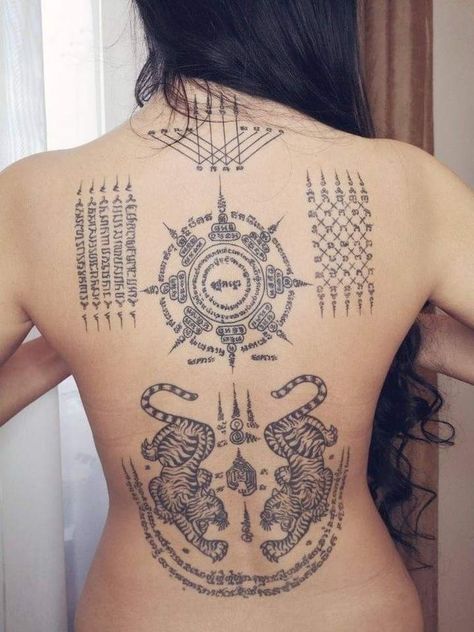 Sak Tattoo Yant, Ask Yant Tattoo, Buddhist Back Tattoo, Sal Yant Tattoo, Sak Yant Back Tattoo, Sak Yant Tattoo Women, Sak Yant Tattoo Meaning, Thai Tattoos For Women, Sak Yant Tattoo Design