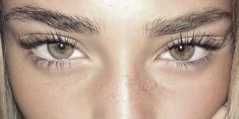 Natural Eyelashes Aesthetic, Thick Eyebrows Aesthetic, Dream Teeth, Dream Eyebrows, Thick Eyebrows Natural, Long Lashes Natural, Full Eyebrows, Almond Eyes, Thick Brows