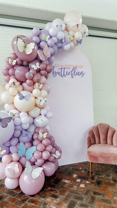 To A Lifetime Of Butterflies, A Lifetime Of Butterflies, Purple Balloon Garland, Bridal Shower Purple, Lifetime Of Butterflies, Candy Bar Comunion, Cake Balloons, Purple Balloon, Butterfly Baby Shower Theme