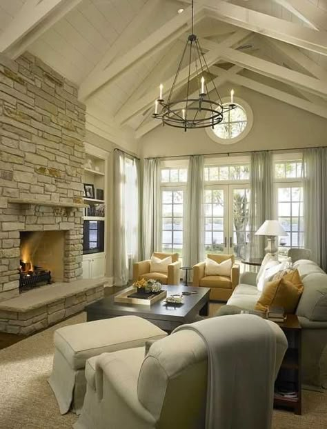 Tv Window, Cathedral Ceiling Living Room, Ceilings Ideas, Country Living Room Design, Fireplace Furniture, Living Room Decor Country, Room Arrangement, Contemporary Living Room Furniture, Living Room Furniture Layout