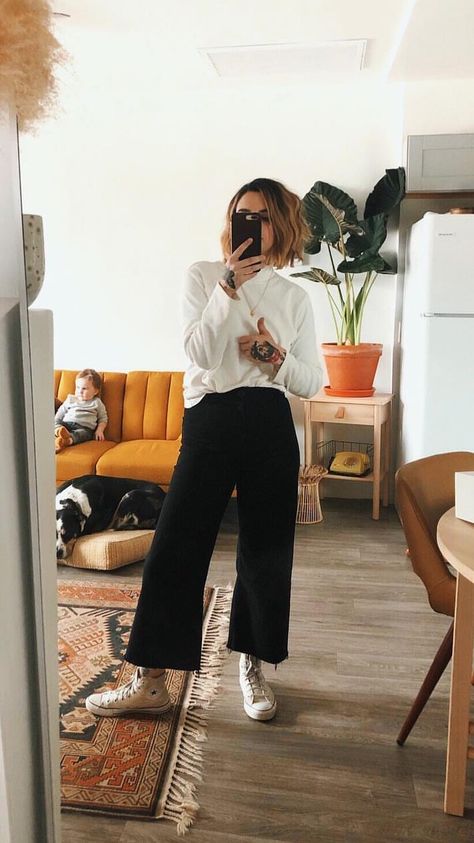 noelleandfox cropped wide leg pants with Converse Pants With Converse, Wide Leg Cropped Pants Outfit, Wide Leg Trousers Outfit Casual, Cropped Wide Leg Pants Outfit, Wide Leg Pants Outfit Fall, Cropped Trousers Outfit, Trousers Outfit Casual, Cropped Pants Outfit, Wide Leg Trousers Outfit