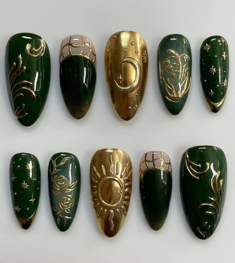 Marauders Inspired Nails, Book Of Life Nails, Hozier Inspired Nails, Tangled Theme Nails, Fall Witchy Nails, Marauders Nails, Green Grunge Nails, Gold And Green Nail Designs, Green And Gold Nails Acrylic