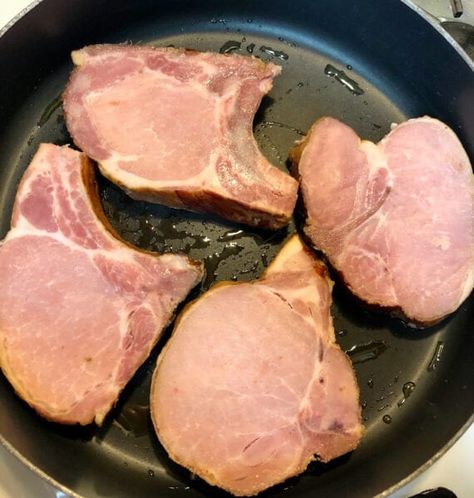 Pork Chops Quick, Oven Pork Chops, Turkey Chops, Easy Corn Casserole, Smoked Pork Chops, Boneless Pork Chop Recipes, Casserole Side Dishes, Easy Pork Chop Recipes, Pork Chop Recipes Baked