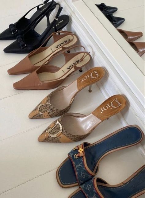 Heels Aesthetic, Dr Shoes, Shoes Heels Classy, Vintage Heels, Fancy Shoes, Girly Shoes, Shoe Inspo, Aesthetic Shoes, Swag Shoes