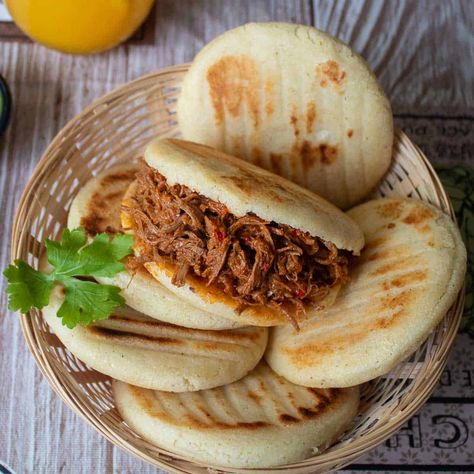 Carne Mechada, Colombia's Beloved Shredded Beef Dish Carne Mechada Venezuela Recipe, Shredded Beef Empanadas, Columbian Food, Chile Food, South American Food, Columbia Food, Colombia Food, South American Dishes, Colombian Dishes