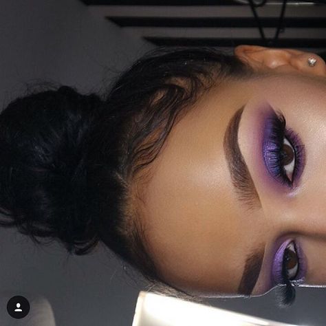 Beauty feature : @yemani_elise #makeupforblackwomen Makeup Cantik, Maquillage On Fleek, Purple Smokey Eye, Purple Eye Makeup, Bedroom Eyes, Purple Makeup, Smink Inspiration, Makeup Eye Looks, Makeup For Black Women