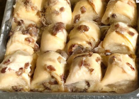 Crescent Recipes, Cheese Rolls, Cream Cheese Rolls, Pecan Rolls, Breakfast Rolls, Breakfast Sweets, Crescent Roll Recipes, Cheese Rolling, Breakfast Pastries