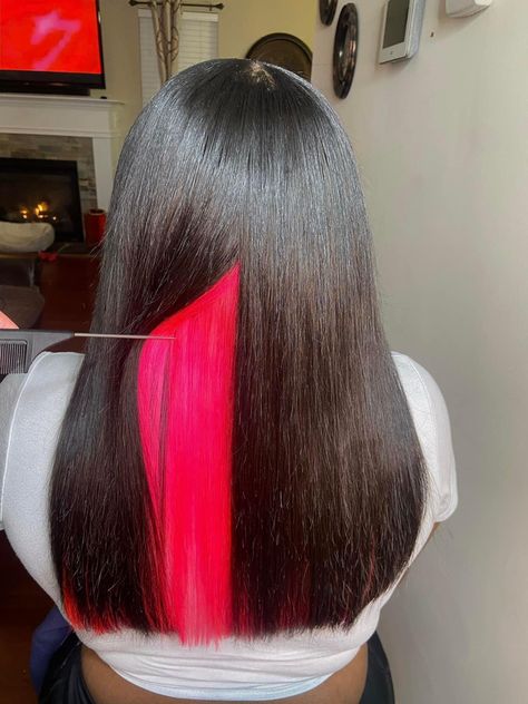 Honey Blonde Pink Peekaboo, Pink Highlights Peekaboo, Brown Hair With Red Skunk Stripe, Black Hair With Purple Skunk Stripe, Pink Peak A Boo Curly Hair, Hair Dye Peekaboo Color, Peak Abo Hair, Hair Dye With Highlights, Red Skunk Stripe Hair Black Women