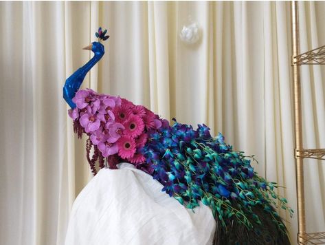 Peacock Theme Decoration, Peacock With Flowers, Sangeet Ideas, Grave Arrangements, Alter Arrangements, Animal Flower Arrangements, Engagement Tray, Floral Topiaries, Mud Hut