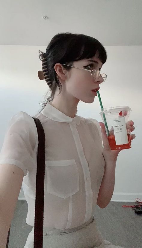 Nora Fawn, First Day Outfit, Aesthetic Women, Day Outfit, Cosplay Outfits, Guys And Girls, Pretty Woman, Pretty Outfits, Pretty People