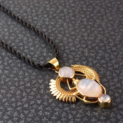 Exclusive deal alert! Moonstone Necklace,Golden Scarab Necklace,Moonstone Scarab Pendent, Beatle Jewelry,Egyptian Scarab,Egyptian Revival Inlay, Gifts For Her, available for a limited time at the incredible price of $39.00
#GiftForHer #VintageJewelry #EgyptianScarab #UniqueJewelry #GiftsForHer #BrassJewelry #GemstoneJewelry #ScarabNecklace #BeatleJewelry #HandmadeJewelry Golden Scarab, Scarab Egyptian, Scarab Necklace, Egyptian Scarab, Egyptian Revival, Moonstone Necklace, Necklace Gemstone, Brass Jewelry, Stone Pendant