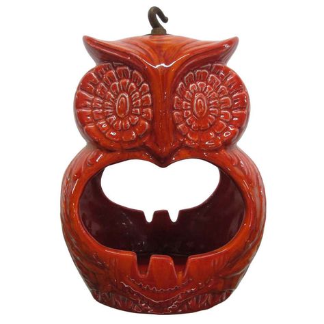 Vintage Ashtrays, Orange Ceramic, Small Owl, Mid Century Modern Ceramics, Ceramic Color, Yellow Ceramics, Vintage Ashtray, Owl Wall, Owl Decor