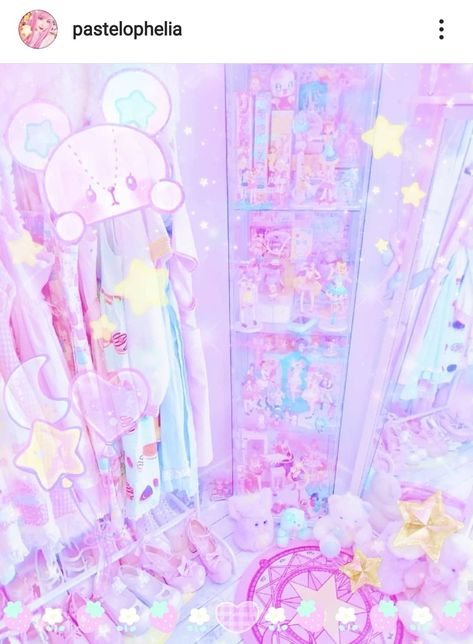 #kawaii #yumekawaii #kawaiibedroom Harajuku Bedroom, Fairy Princess Room, Yume Kawaii Aesthetic, Fairy Kei Aesthetic, Magical Girl Aesthetic, Nostalgic Aesthetic, Kawaii Bedroom, Yume Kawaii, Queen Room