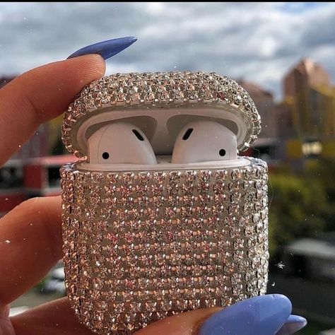 Bling Ideas, Rhinestone Projects, Rhinestone Crafts, Bling Crafts, Rhinestone Art, Girly Accessories, Airpods Case, Airpod Case, Apple Airpods