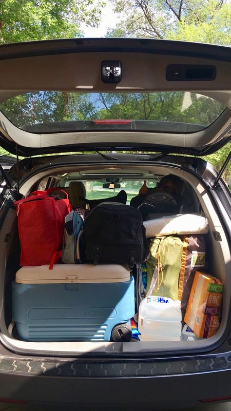 Road Trip: Family of Six Packed in a Mini Van Road Trip Mood Board, Family Roadtrip Aesthetic, Beach Road Trip Aesthetic, Family Road Trip Aesthetic, What To Do On A Road Trip, Road Trip Aesthetic Friends, Family Trip Aesthetic, Road Trip Backpack, Packing For Trip