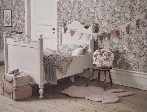 Newbie Room Full Size Bed Sets, Comfy Bedding, Cot Bedding Sets, Vintage Kids Room, Kids Playroom Decor, Kids Room Inspiration, Girly Room, Play Mats, Baby Room Design