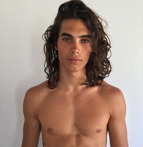 3,641 Likes, 227 Comments - Vito Basso (@vitobss) on Instagram: “Mowgli doing polaroids. @civiles @imgmodels @twomanagement • Vibrating High ♻️” Vito Basso, Cover Boy, Mario Testino, Img Models, Look At The Stars, Long Hair Styles Men, Crossfit, Brown Hair