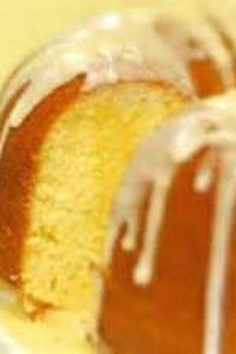 Lemon Jello Cake Samoa Cake, Lemon Jello Cake, Jello Cake Recipes, Lemon Cake Easy, Lemon Jello, Jello Cake, Lemon Cake Mixes, Lemon Dessert Recipes, Jello Recipes