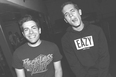 Hoodie Allen and G Eazy. The two most talented and most gorgeous and most whitest men in the rap game Colson Baker, Hoodie Allen, G Eazy, University Of Oregon, Fire Fits, Teen Vogue, Band Stuff, Man Candy, Attractive People