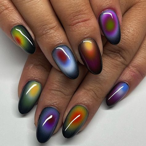 Almond Cool Nails, Aura Nails With Chrome Design, Mood Ring Nails, Each Nail Different Design, Beyonce Nails Inspiration, Radiohead Nails, Labradorite Nails, Short Hippie Nails, Short Funky Nail Designs