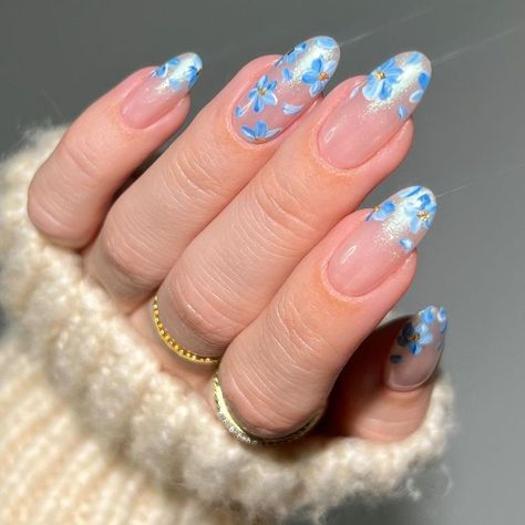 Blue Prom Nails, April Nails, Retro Nails, Art Deco Nails, May Nails, Nail Designs Spring, Prom Nails, Minimalist Nails, Floral Nails