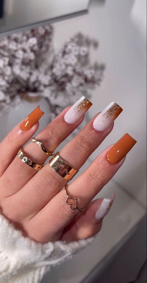 Transform your nails into works of art with our exquisite Fall Nail Art Designs! 🍂✨ Embrace the enchanting beauty of autumn with a stunning array of colors, patterns, and styles that will elevate your manicure game. From cozy sweater-inspired designs to elegant fall foliage, these nail art ideas capture the essence of the season. Explore the warmth of rich hues, playful accents, #FallNailArt #AutumnElegance #NailDesignInspiration 🍂✨ Unghie Nail Art, November Nails, Fall Gel Nails, Fall Nail Art Designs, Her Nails, Fall Acrylic Nails, Thanksgiving Nails, Nail Swag, Short Acrylic Nails Designs