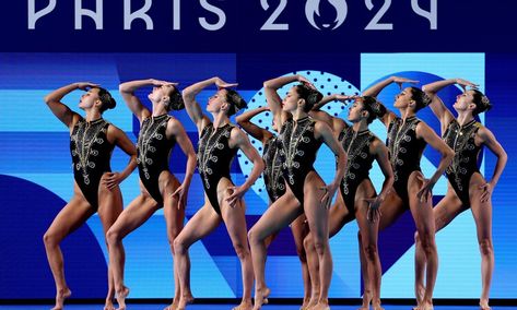 USA artistic swimming moonwalk to silver medal at Paris Olympics — Guardian US Swimming Medals, Artistic Swimming, Katie Ledecky, Swimming World, Medium Tv Show, Synchronized Swimming, Olympic Athletes, Different Sports, Technology Fashion