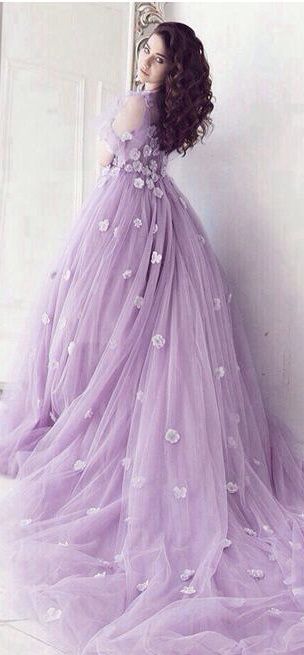 Lavender Color Dress, Lavender Colour, Texture Photography, Princess Ball Gowns, Lavender Dresses, Spring Summer Trends, Lilac Color, Lavender Color, Color Therapy