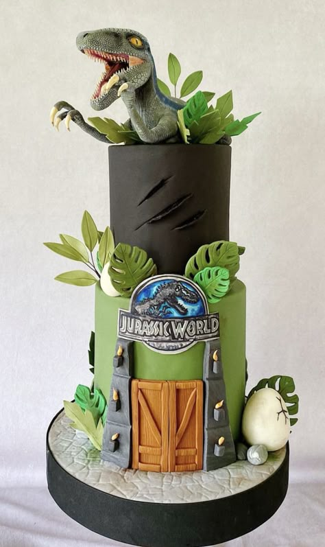 Dino Ranchers Birthday Cake, Dinosaur Cake Design, Jurassic Park Birthday Cake, Jurassic Cake, Dinosaur Cake Ideas, Jurassic Party Ideas, Jurassic Park Cake, Jurassic World Party, Jurassic World Cake