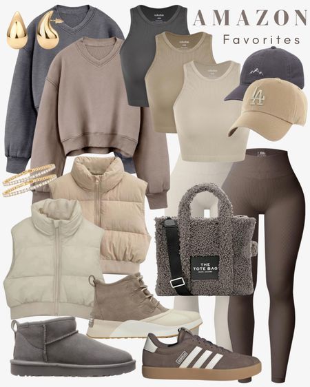 not my photos Amazon Lookbook Outfits, Amazon Legging Outfits, Comfy Casual Fall Outfits 2024, Alo Hat Outfits, Suburban Mom Outfit, Winter Amazon Outfits, Women Sweatpants Outfits, Fall Workout Outfits, Uggs Outfit Ideas