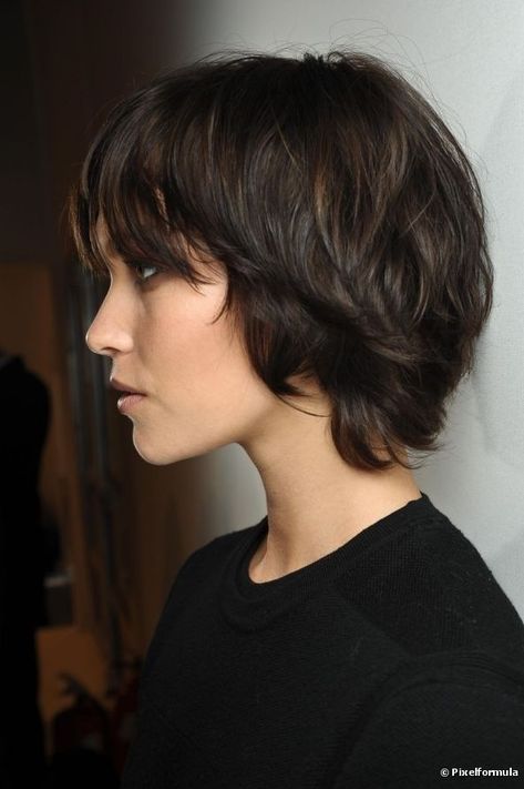 Thinking about this short cut. Short Shag Haircuts, Easy Hair Cuts, Short Shag Hairstyles, Hair Styles 2014, Shag Hairstyles, Very Short Hair, Penteado Cabelo Curto, Short Haircut, Haircuts For Fine Hair