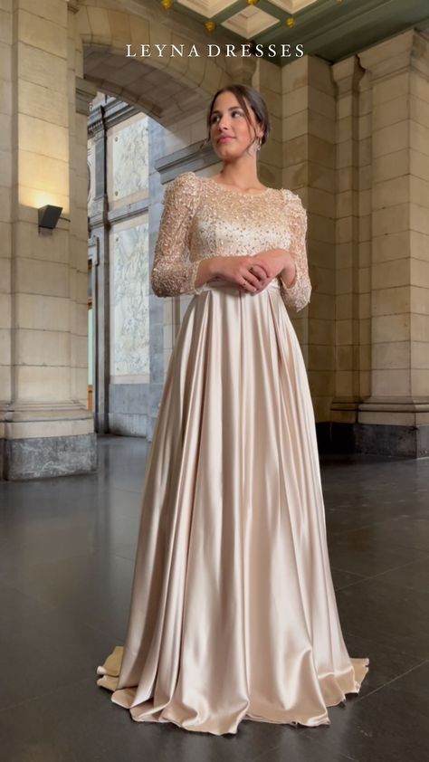 Full Sleeve Gowns, Gown Dress Party Wear, Party Wear Gowns, Gown Party Wear, Long Gown Design, Long Gowns, Simple Gowns, Gowns Dresses Elegant, Soiree Dress