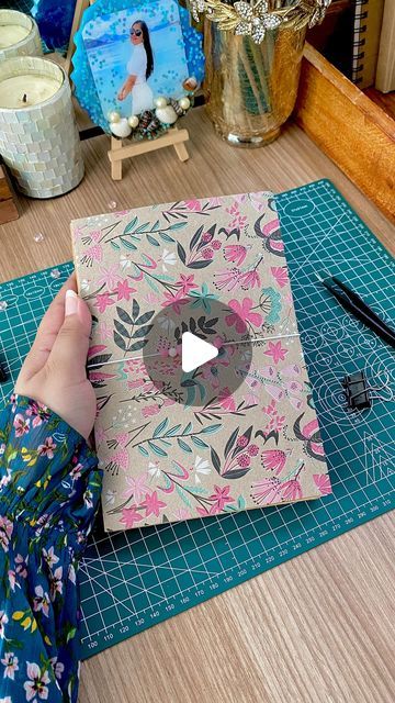 Making Diary Ideas, Diy Art Journal How To Make, Diy Junk Journal Cover, Paper Bag Journal Diy, Scrapbook Junk Journal, Diy Diary Ideas, Journal Making Ideas, Diy Journal Ideas Handmade, Journal Book Making