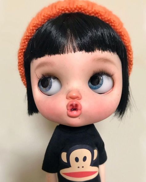 Blythe Bebek, Customization Ideas, 25k Followers, Original Dolls, Paper Flower Tutorial, Ooak Dolls, Flower Tutorial, Custom Dolls, Doll Face