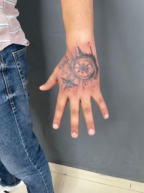 Unique Hand Tattoos, Hand Tatto, Hand Tattoo Designs, Landscape Pencil Drawings, Small Hand Tattoos, Foot Tattoo, Hand Tattoo, Girl Wallpaper